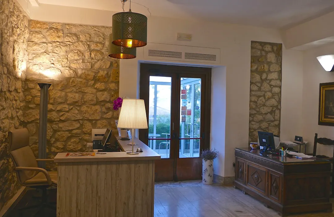 Hotel Colucci-1