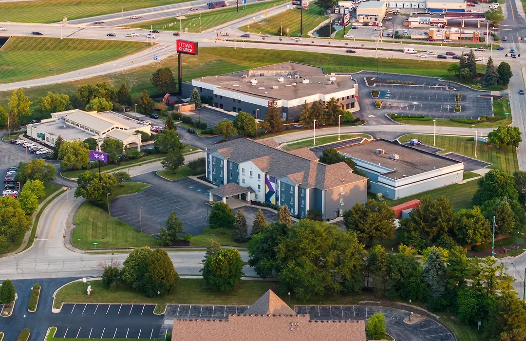 Spark By Hilton Indianapolis Northeast Fishers-1