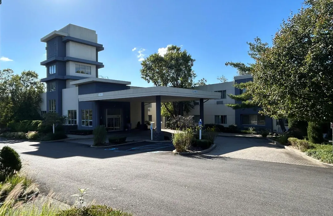 Best Western Premier Plainview-Long Island Hotel-1