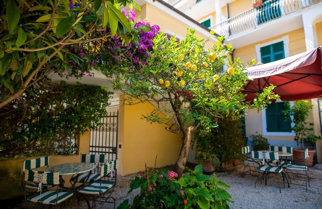 Hotel Miranda-1