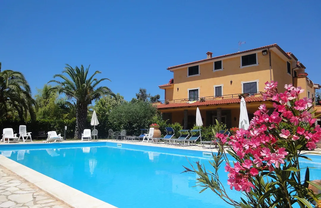 Residence e B&B Villamirella-1