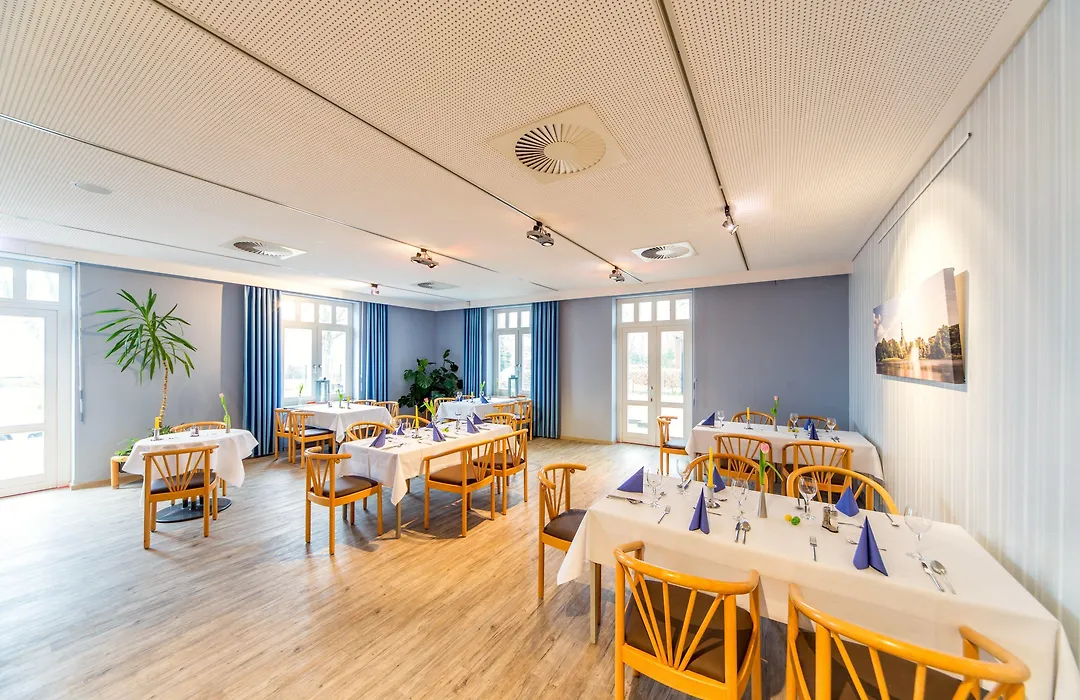 Hotel Ruegenblick-1