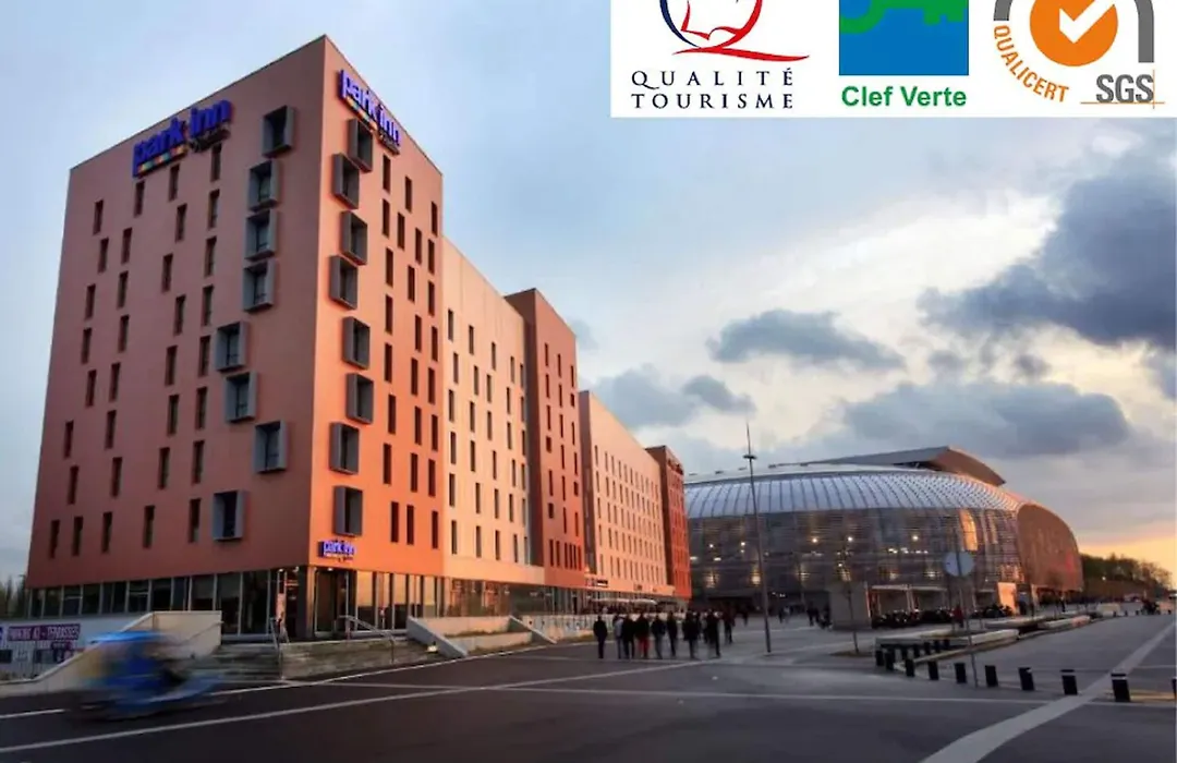 Park Inn By Radisson Lille Grand Stade-1