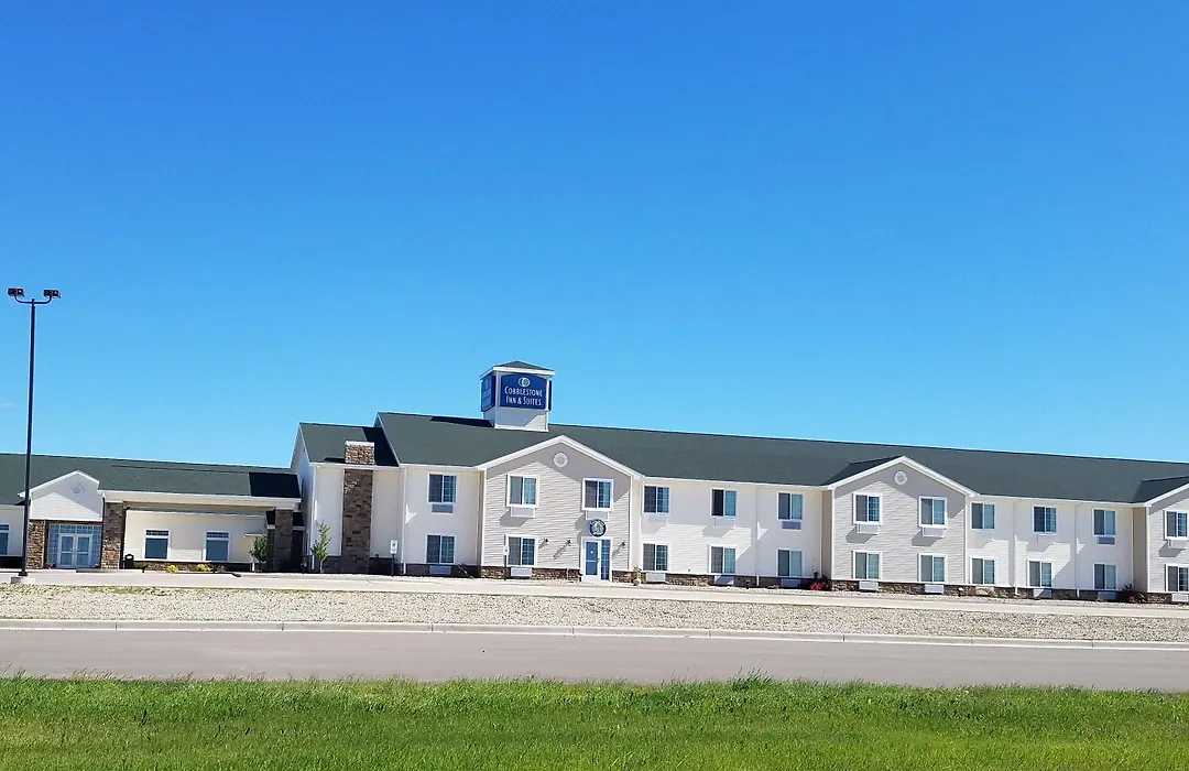 Cobblestone Inn & Suites - Bottineau-1