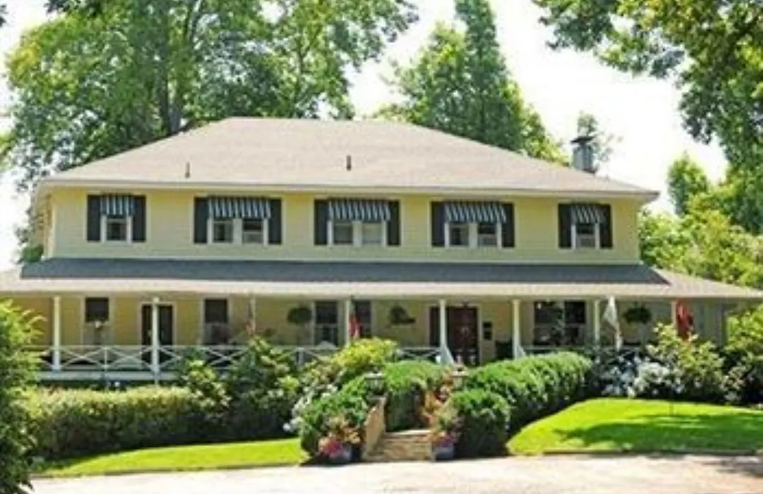 Orchard Inn-1