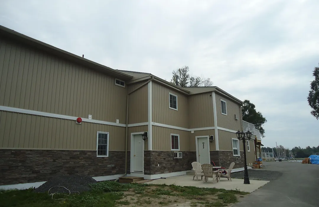 Bayside Inn & Waterfront Suites-1