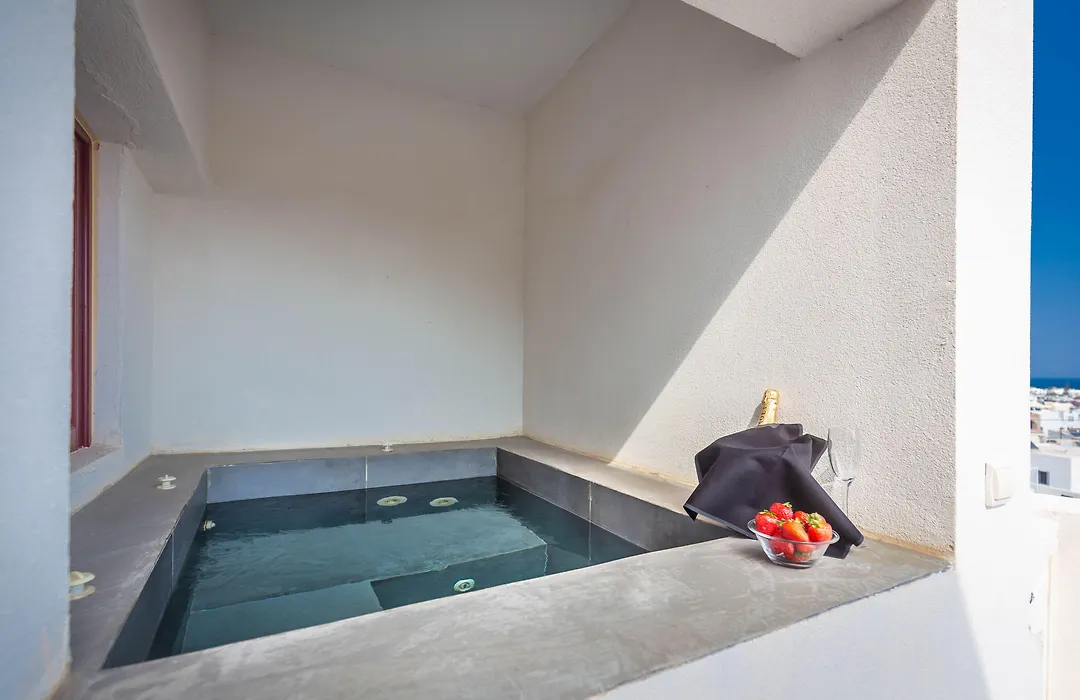 Mar N Mar Crown Hotel-Suites-1