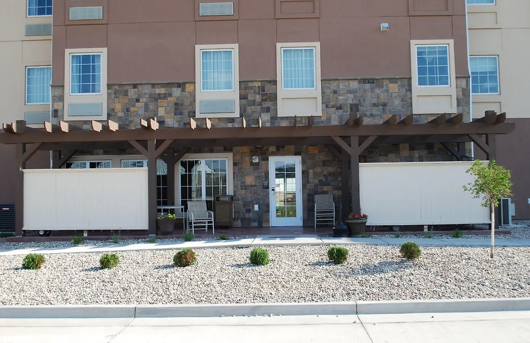Landmark Suites - Williston-1