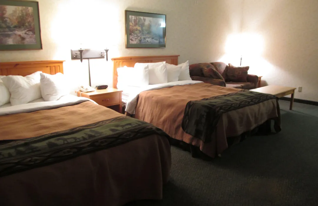 Kelly Inn And Suites Mitchell-1