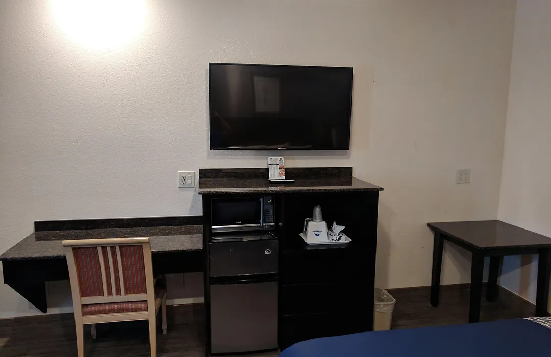 Americas Best Value Inn - Brownsville-1