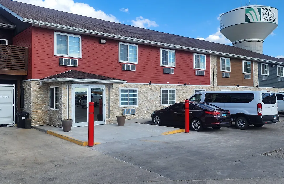 Rodeway Inn West Fargo Main Ave-1