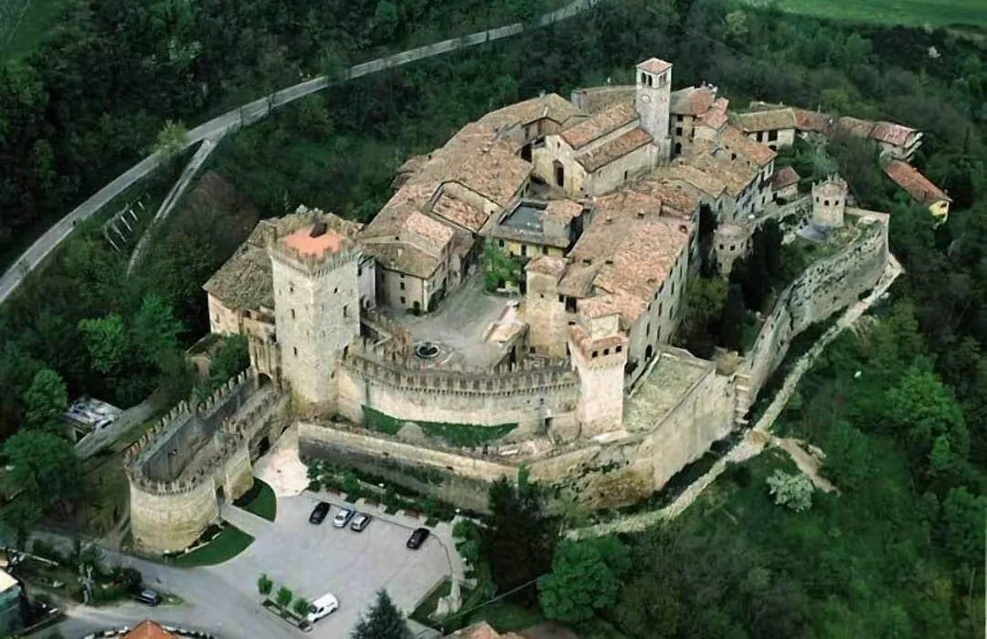 Hotel Castello Di Vigoleno-1