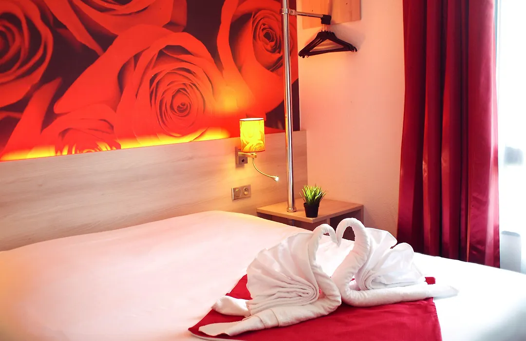 Hotel Inn Design & Restaurant Sable-Sur-Sarthe-1