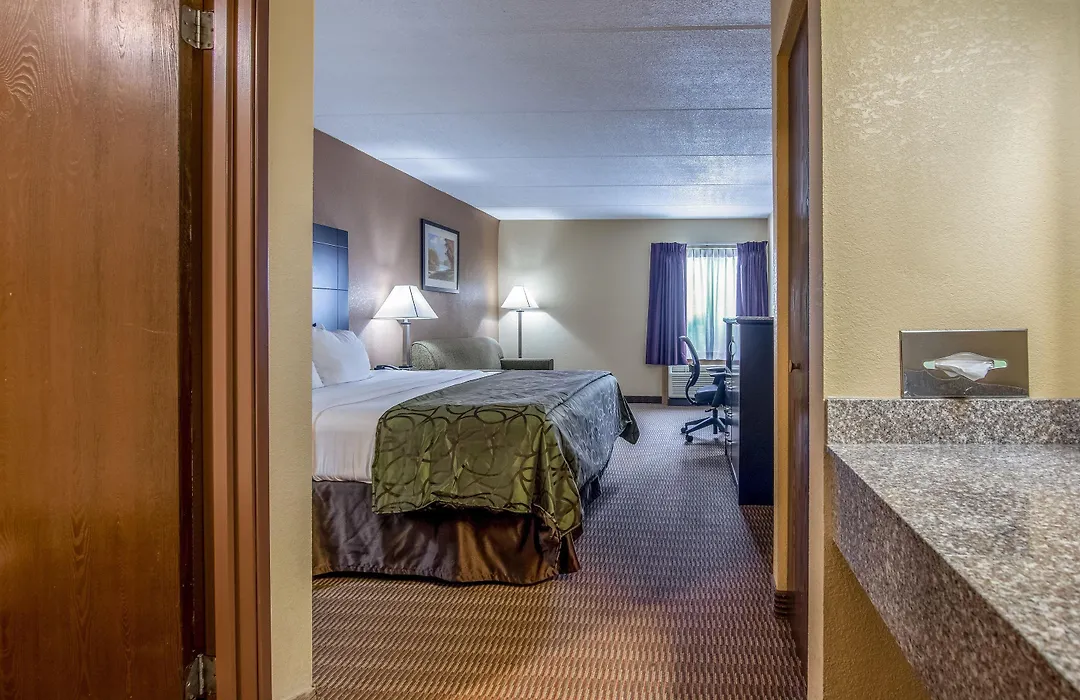 Quality Inn Tully I-81-1