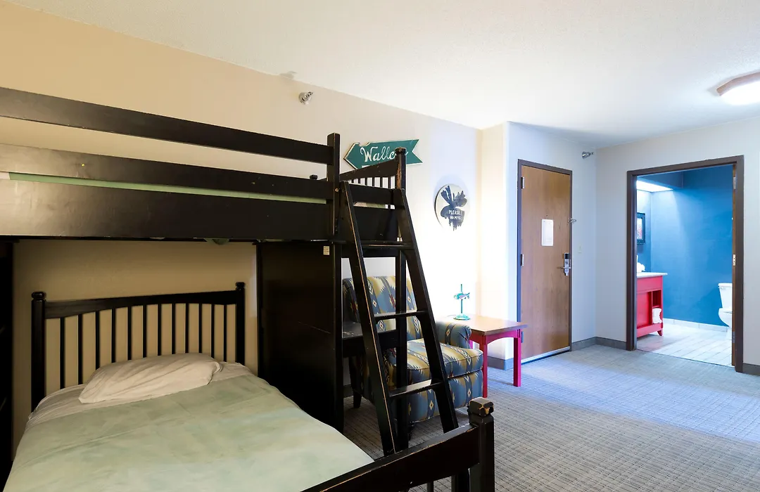 Wildwood Lodge & Suites-1