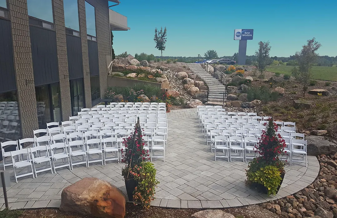Best Western Pembroke Inn & Conference Centre-1