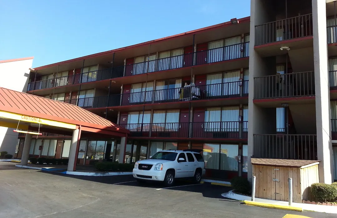 Parkway Inn Of Birmingham-1