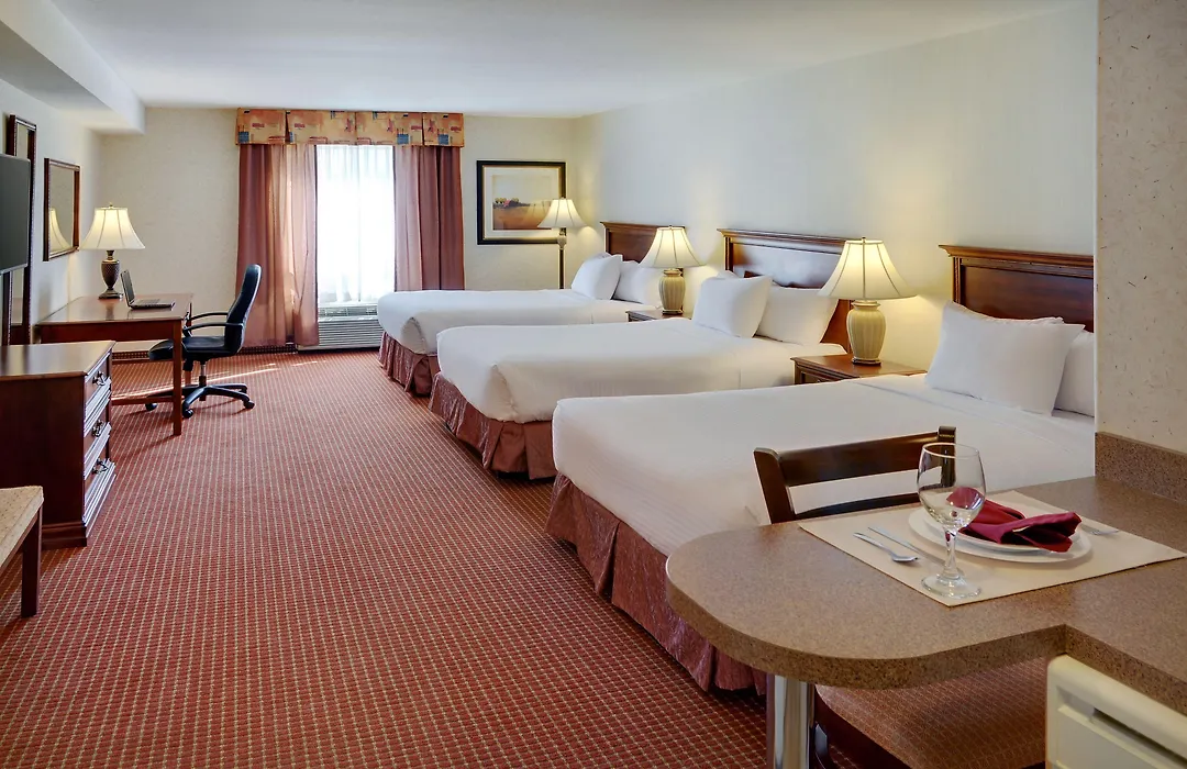 Pomeroy Inn And Suites Chetwynd-1