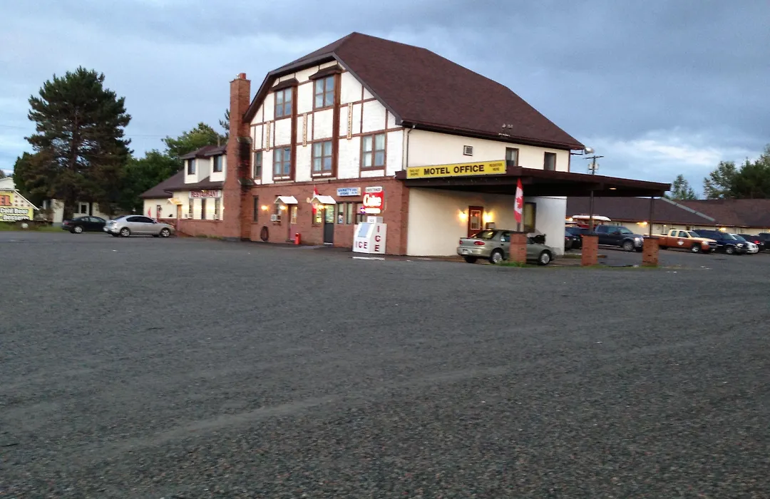 Englehart Motel-1