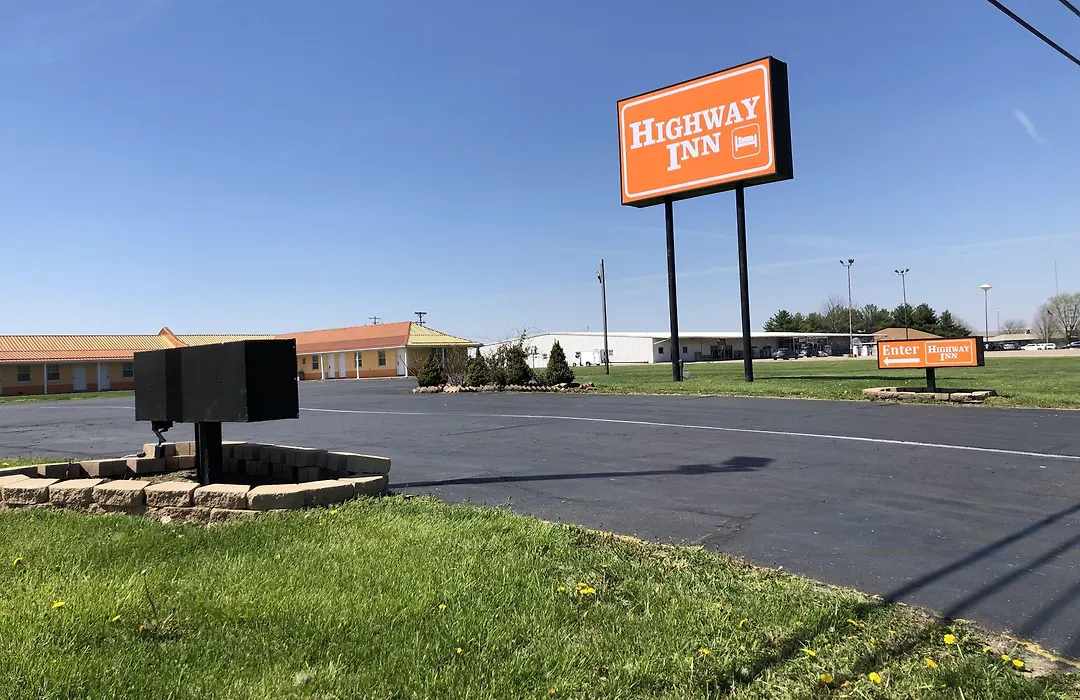 Highway Inn-1