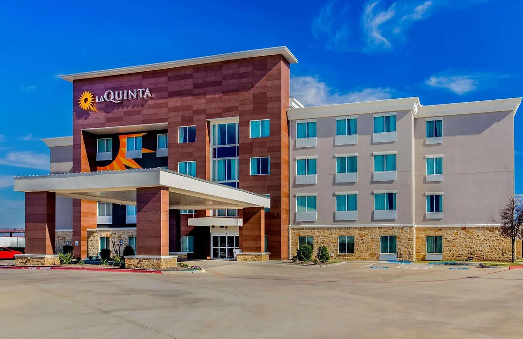 La Quinta Inn & Suites By Wyndham Northlake Ft. Worth-1