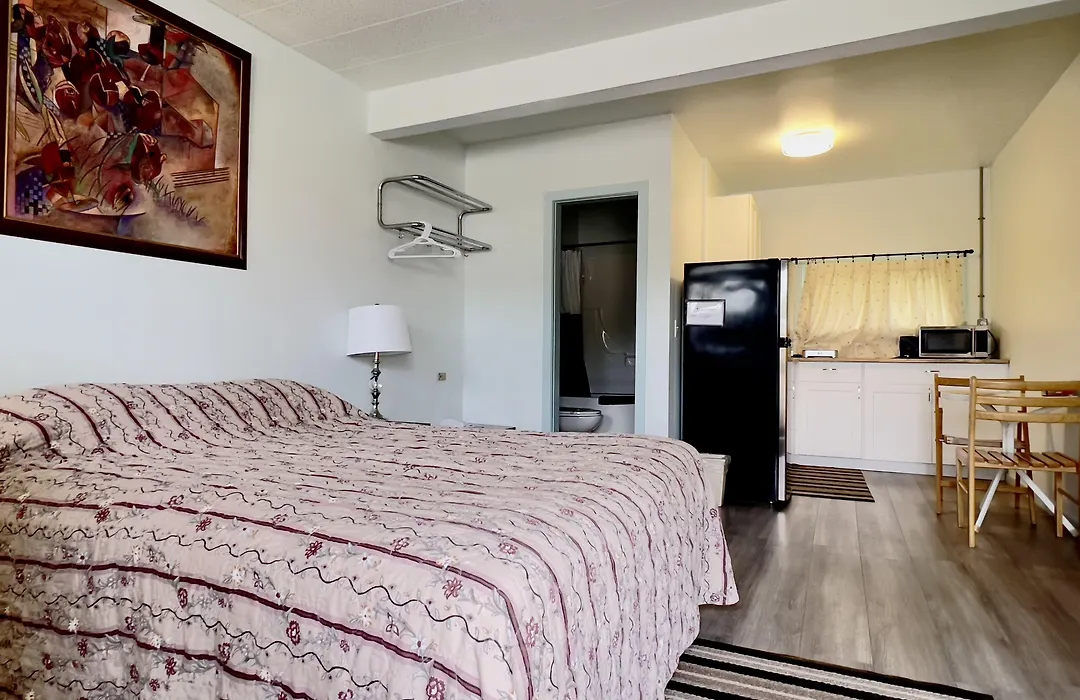 Airport Inn-1