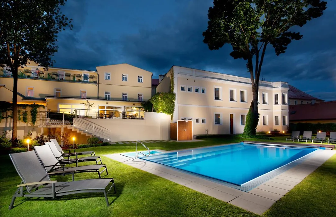 Hotel Reza-1