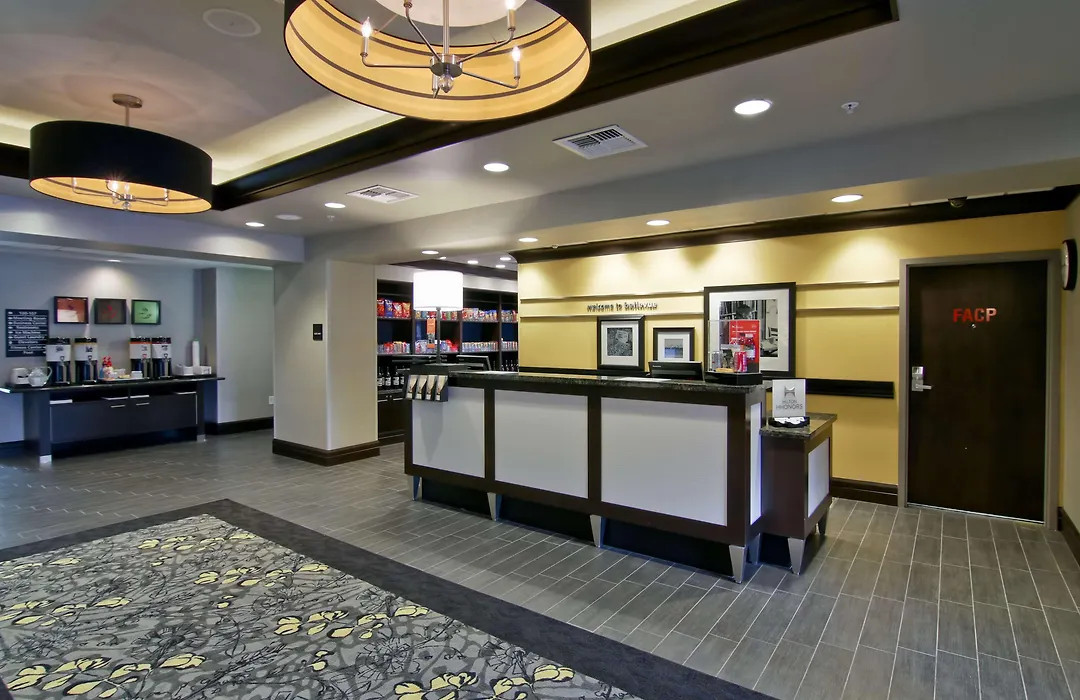 Hampton Inn & Suites Bellevue Downtown/Seattle-1