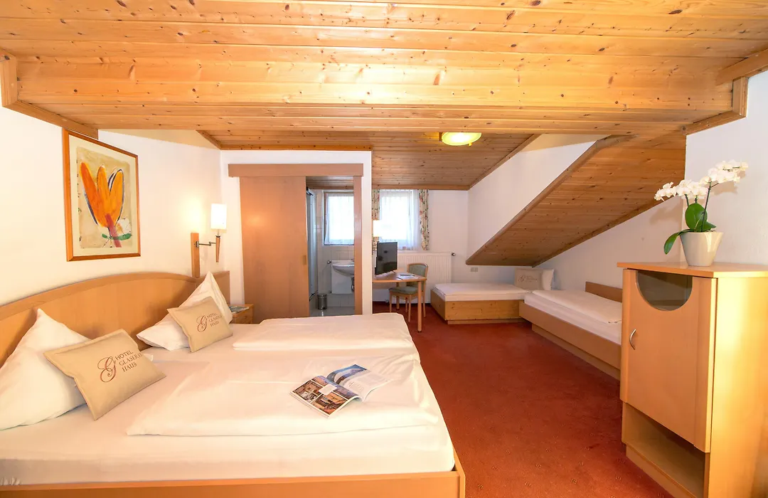 Hotel Glasererhaus-1
