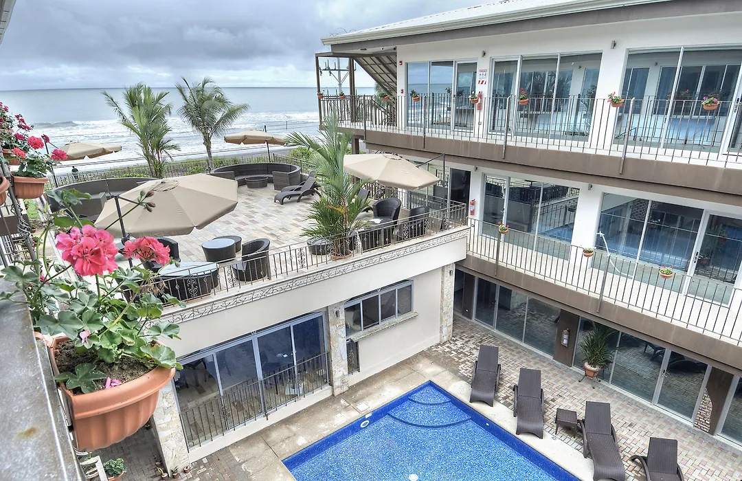 Beachfront Hotel Tramonto-1