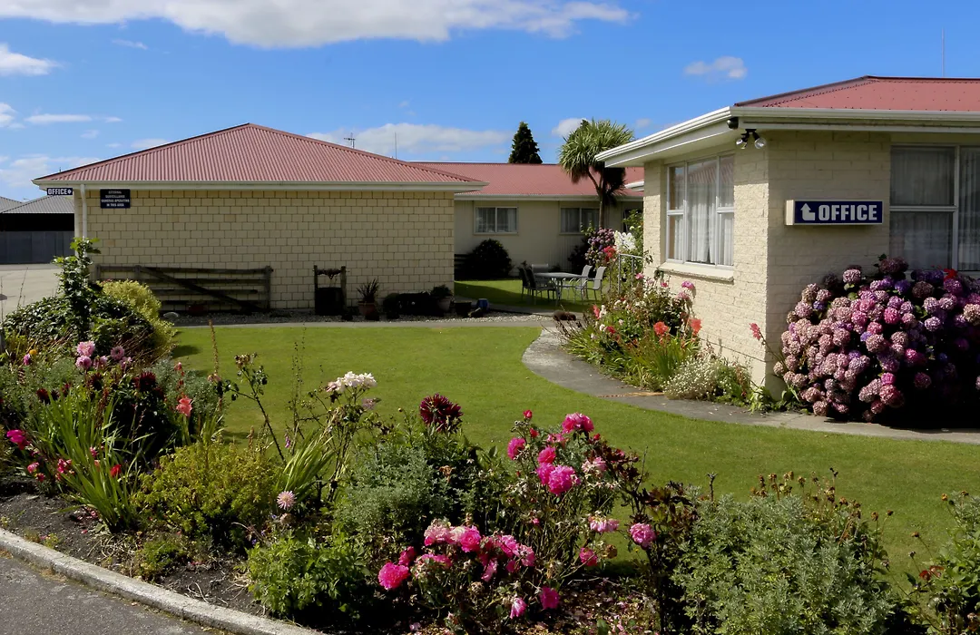 Charlton Motel-1