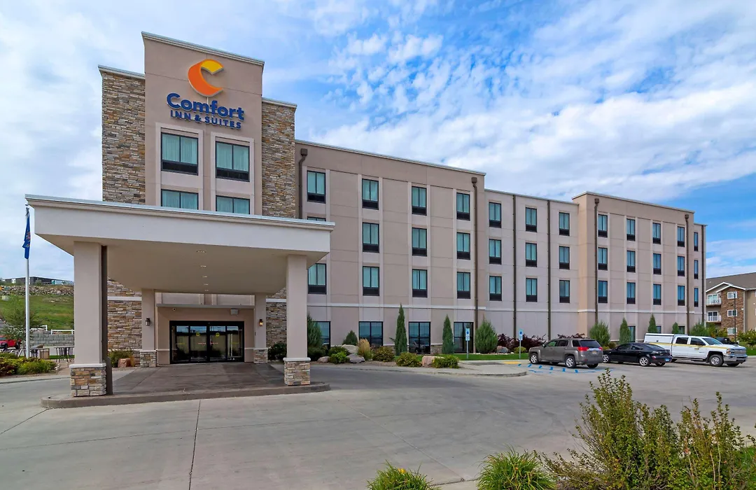 Comfort Inn & Suites Mandan - Bismarck-1