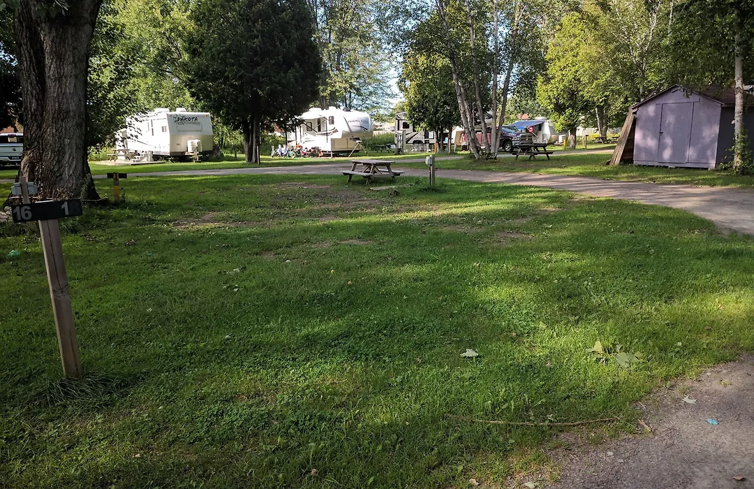 Franklin Motel, Tent & Trailer Park-1