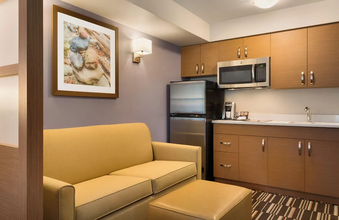 Microtel Inn & Suites By Wyndham Fort Saint John-1