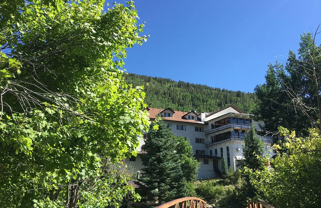 Monarch Mountain Lodge-1