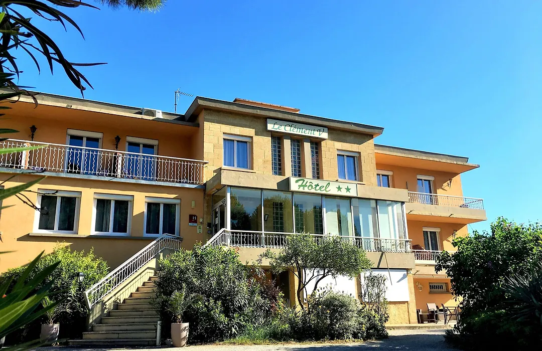 Logis Hotel Le Clement V-1