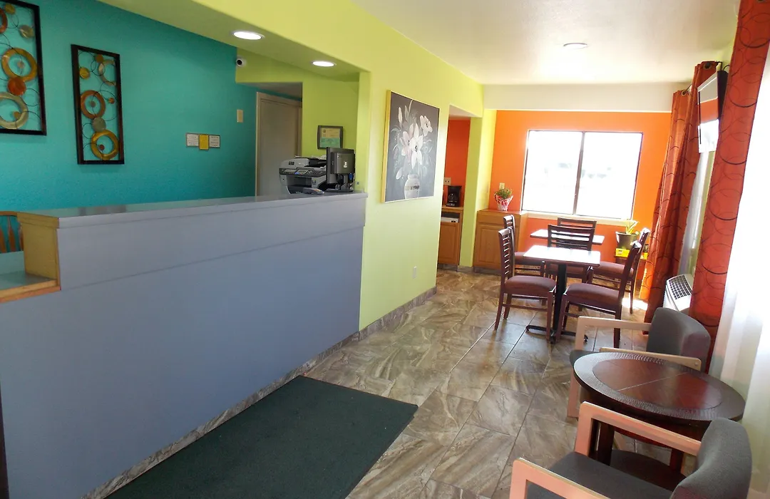 Apex Inn-1
