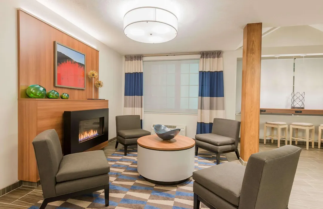 Microtel Inn & Suites By Wyndham Altoona-1