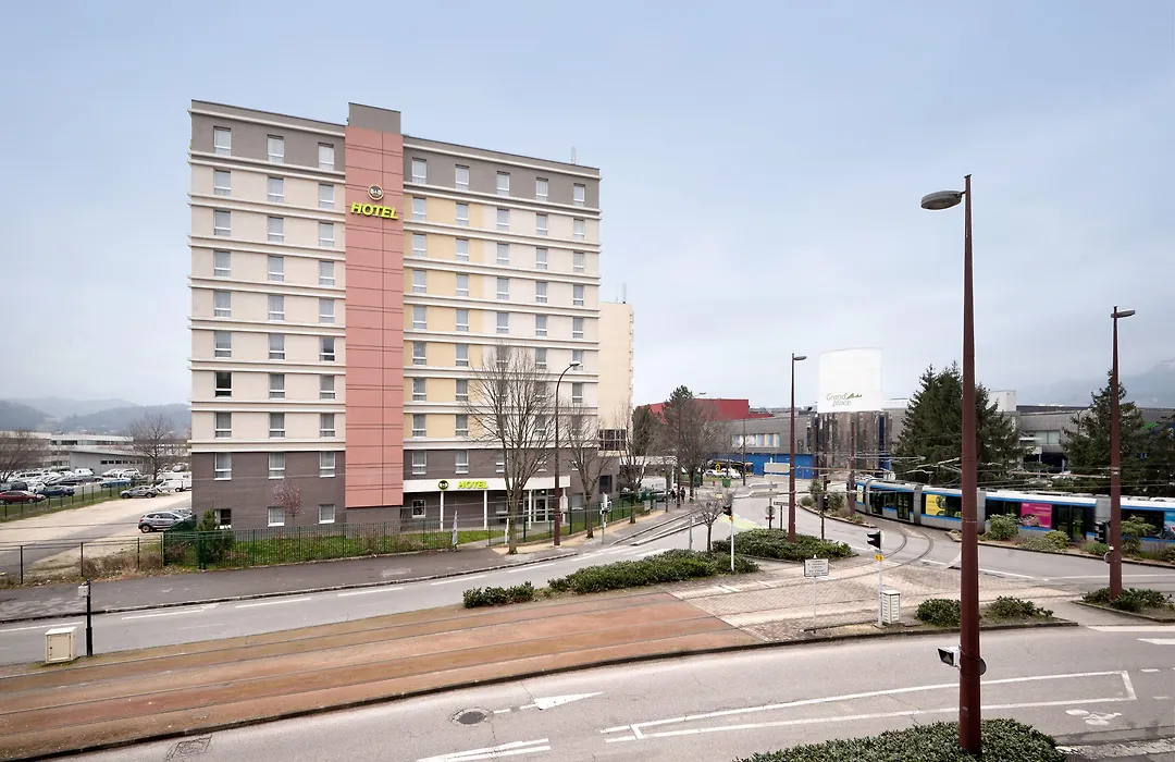 B&B HOTEL Grenoble Centre Alpexpo-1