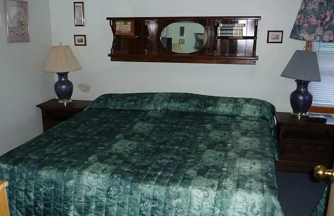 Silver Springs Cottage Resort-1