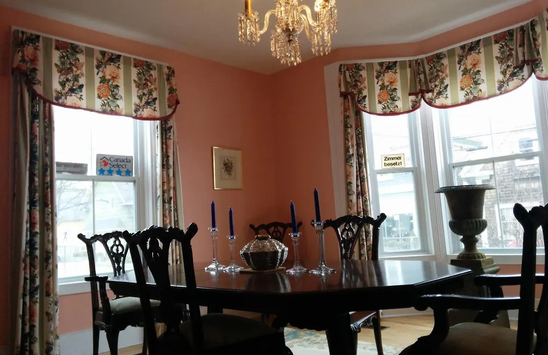 Fairmont House Bed & Breakfast-1
