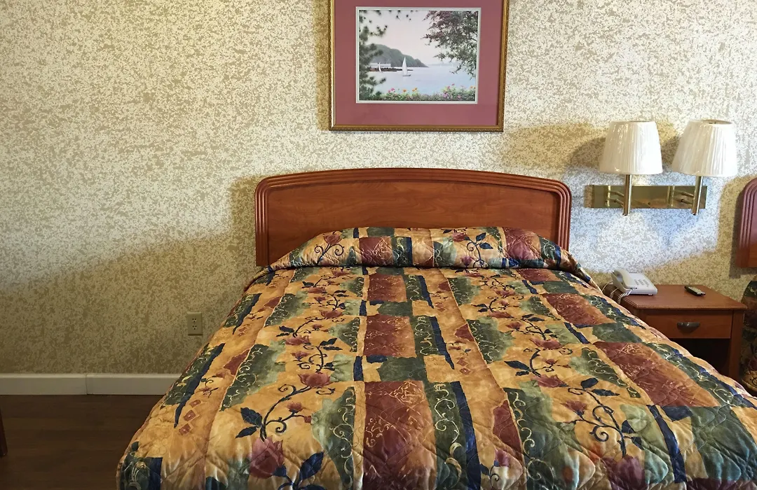 Budget Inn-1