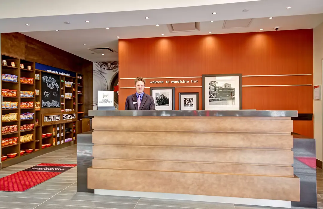 Hampton Inn & Suites - Medicine Hat-1