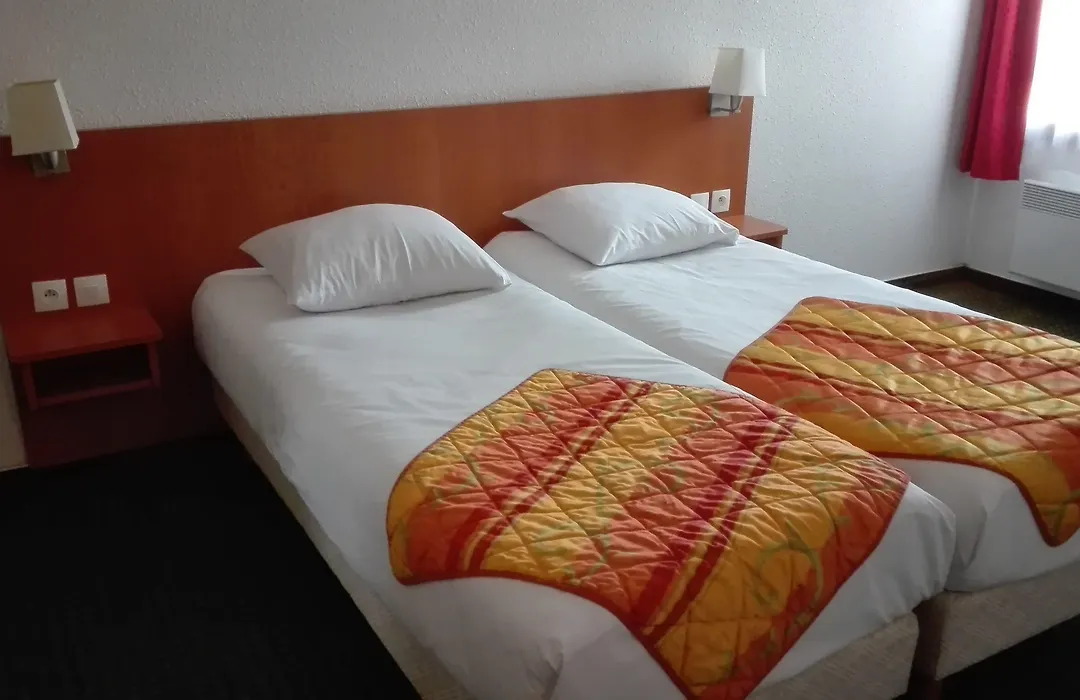 Beddy-Bye Hotel-1