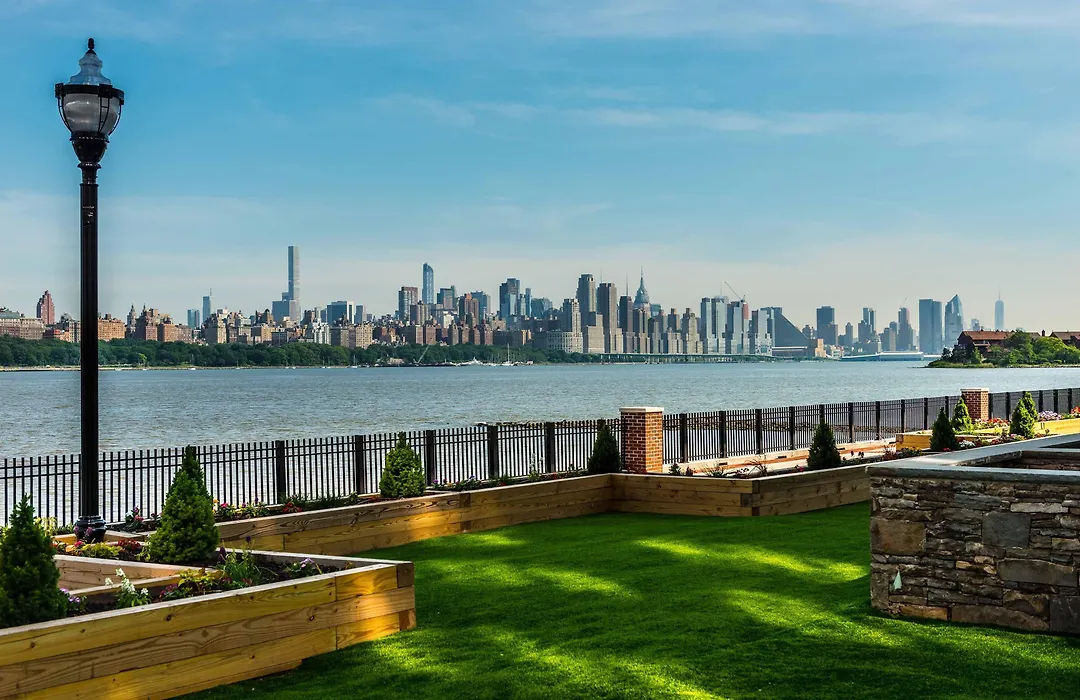 Courtyard By Marriott Edgewater Nyc Area-1