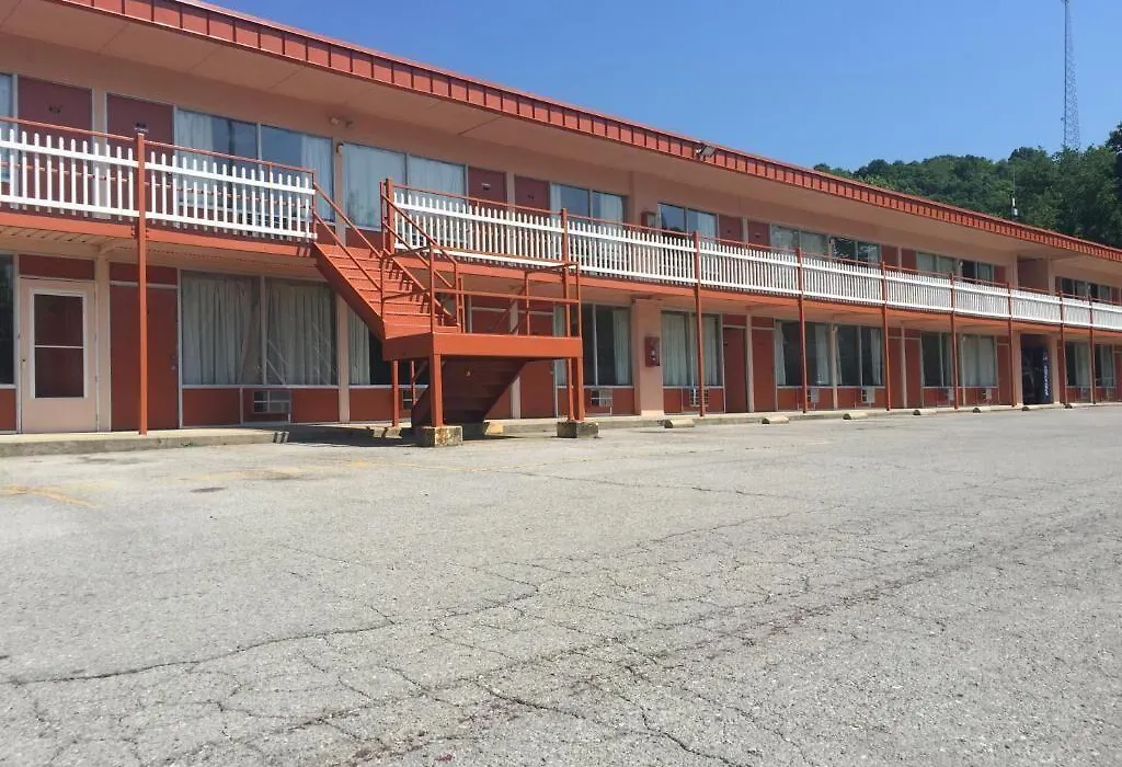 Daniel Boone Motor Inn-1