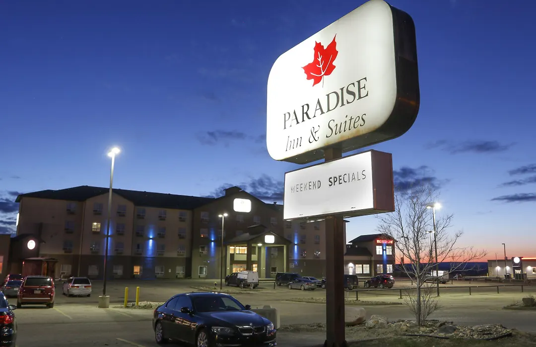 Paradise Inn And Suites-1