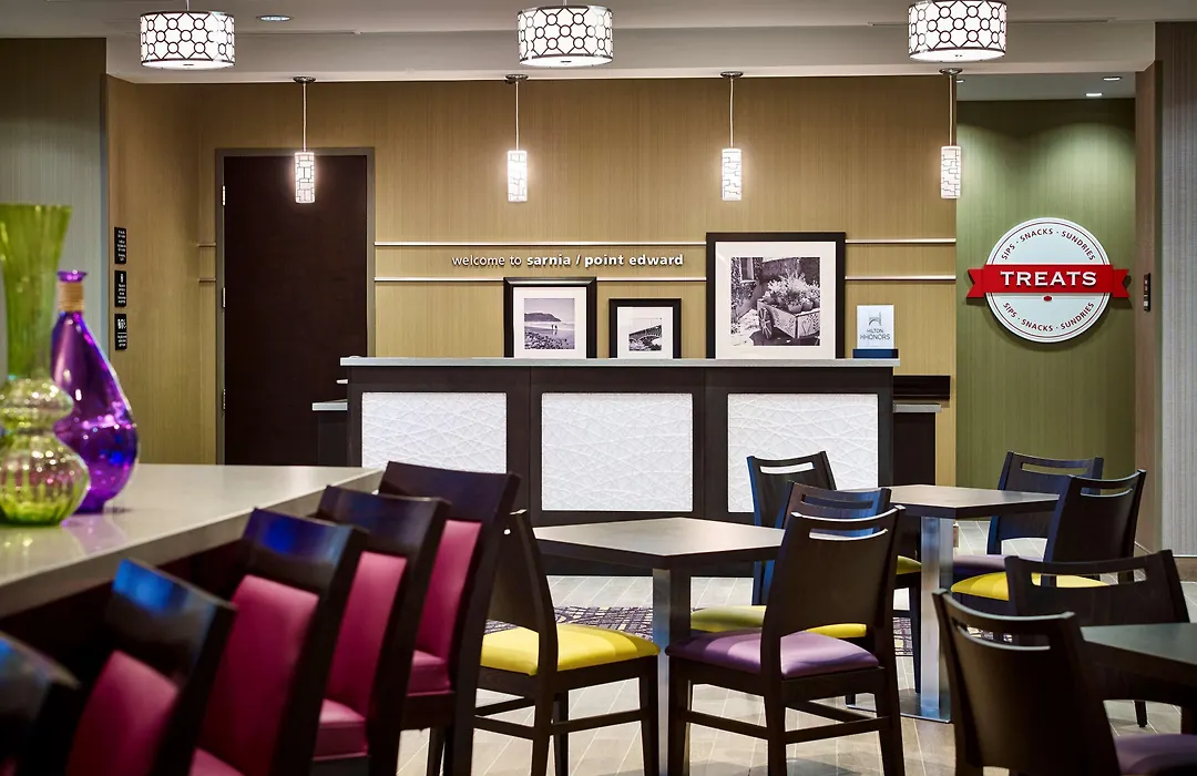 Hampton Inn By Hilton Sarnia/Point Edward-1