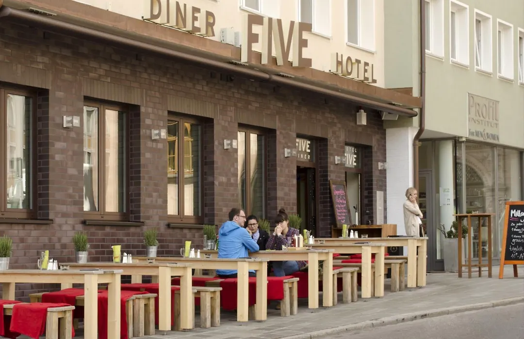 Hotel FIVE-1