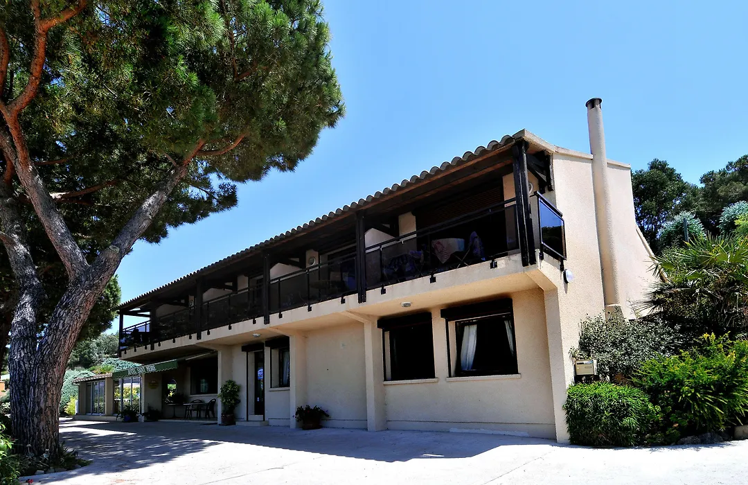 Domaine De Saint Pierre-1